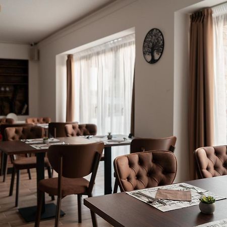 Rozsa Etterem & Panzio Bed & Breakfast Pecs Luaran gambar