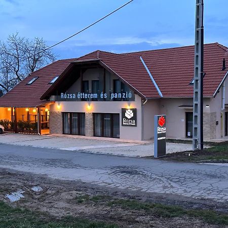 Rozsa Etterem & Panzio Bed & Breakfast Pecs Luaran gambar