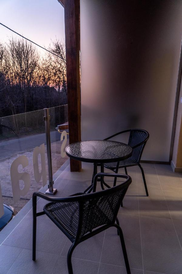 Rozsa Etterem & Panzio Bed & Breakfast Pecs Luaran gambar
