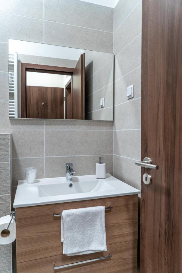 Rozsa Etterem & Panzio Bed & Breakfast Pecs Luaran gambar