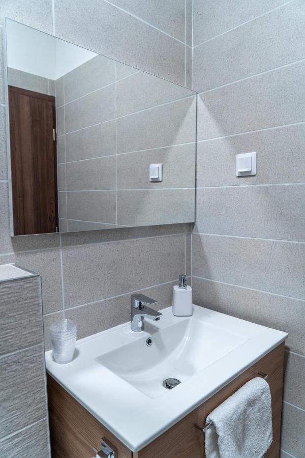 Rozsa Etterem & Panzio Bed & Breakfast Pecs Luaran gambar