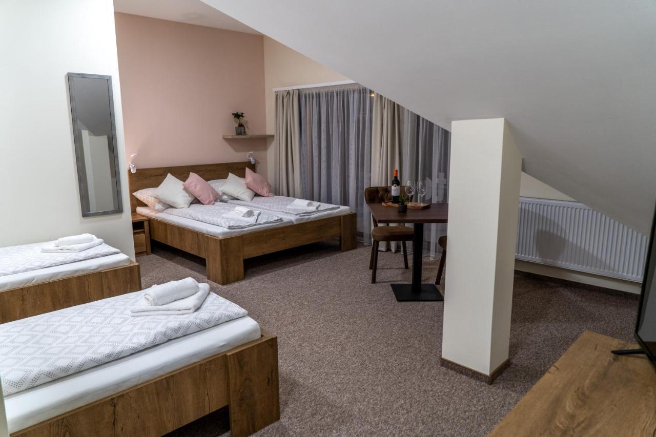 Rozsa Etterem & Panzio Bed & Breakfast Pecs Luaran gambar