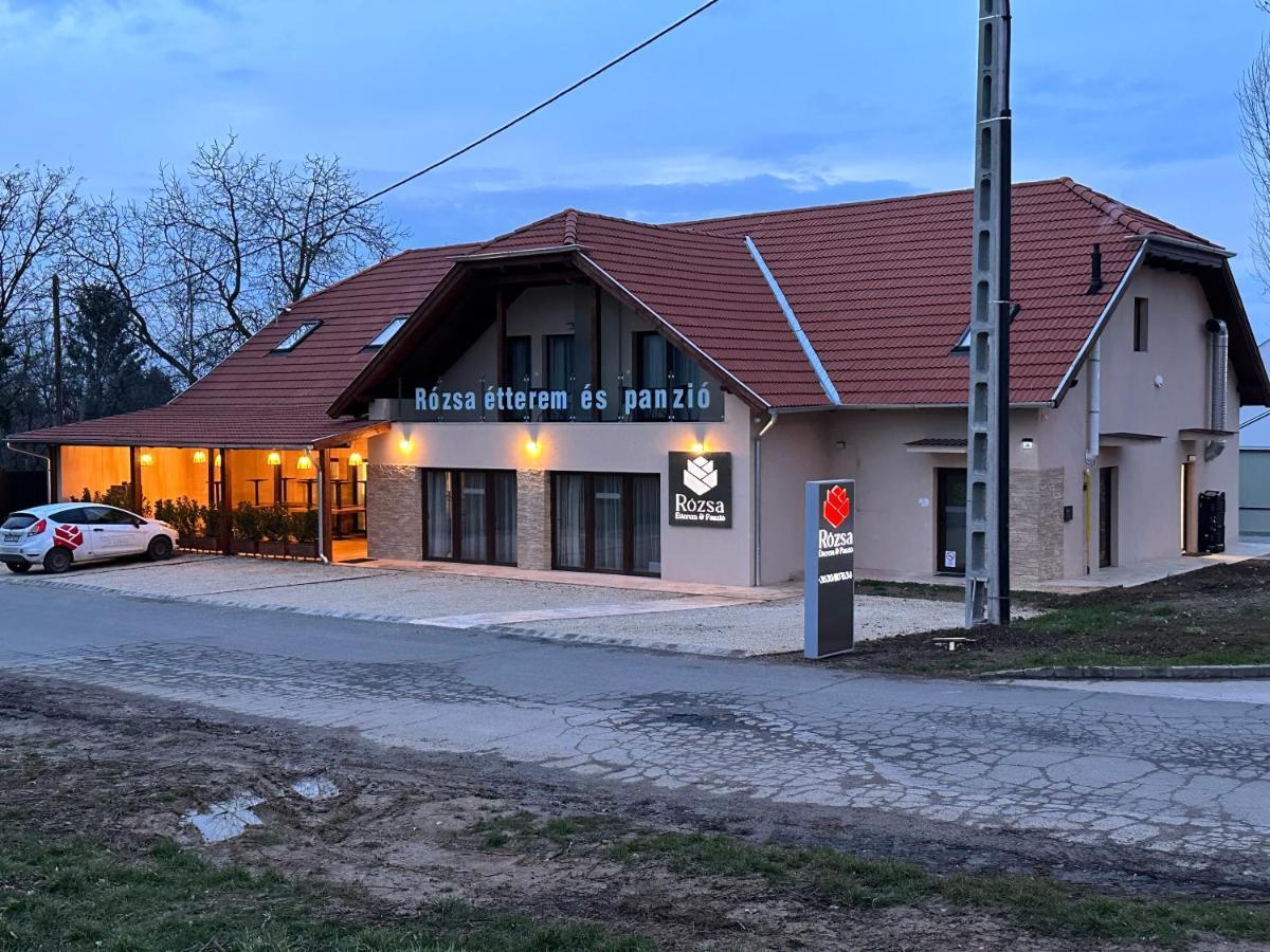 Rozsa Etterem & Panzio Bed & Breakfast Pecs Luaran gambar